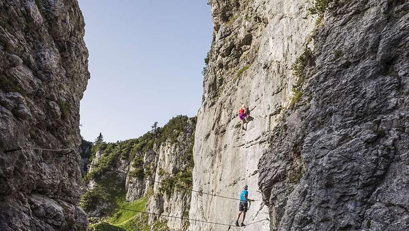 Nervenkitzel garantiert: Neuer Klettersteig am Wilden Kaiser Nervenkitzel garantiert: Neuer Klettersteig am Wilden Kaiser