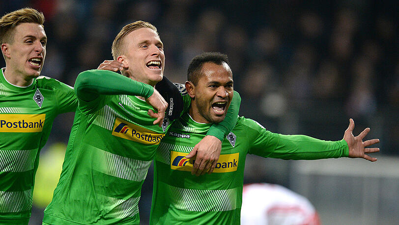 Borussia Mönchengladbach steht im Halbfinale des DFB-Pokals. Borussia Mönchengladbach steht im Halbfinale des DFB-Pokals.