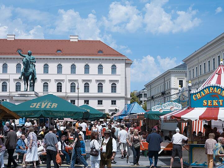 Der Hamburger Fischmarkt kommt wieder auf den Wittelsbacherplatz.