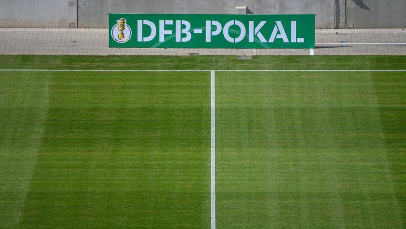 Die DFB-Pokalpartie zwischen Waldhof Mannheim und dem SC Freiburg findet trotz Corona-Fällen statt.