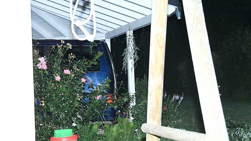 Der Täter fuhr durch den Garten...