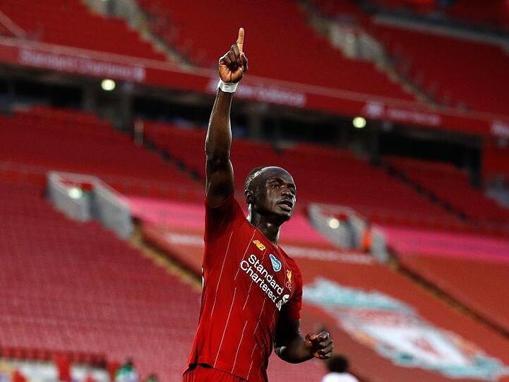 Liverpools Sadio Mane bejubelt sein Tor zum 4:0 gegen Crystal Palace.