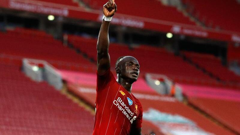 Liverpools Sadio Mane bejubelt sein Tor zum 4:0 gegen Crystal Palace. Liverpools Sadio Mane bejubelt sein Tor zum 4:0 gegen Crystal Palace.