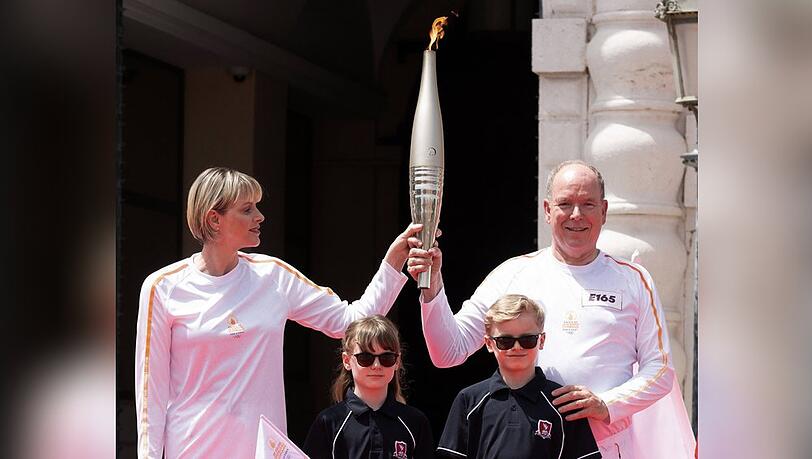 Fürst Albert und Fürstin Charlène sowie die Zwillinge Gabriella und Jacques im Olympia-Fieber.