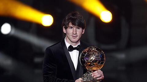 Lionel Messi mit dem "Ballon d'Or"