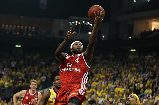 Rot ist der FC Bayern - Rot sollen die Fans anziehen. Die Playoffs beginnen am Samstag gegen Alba Berlin.