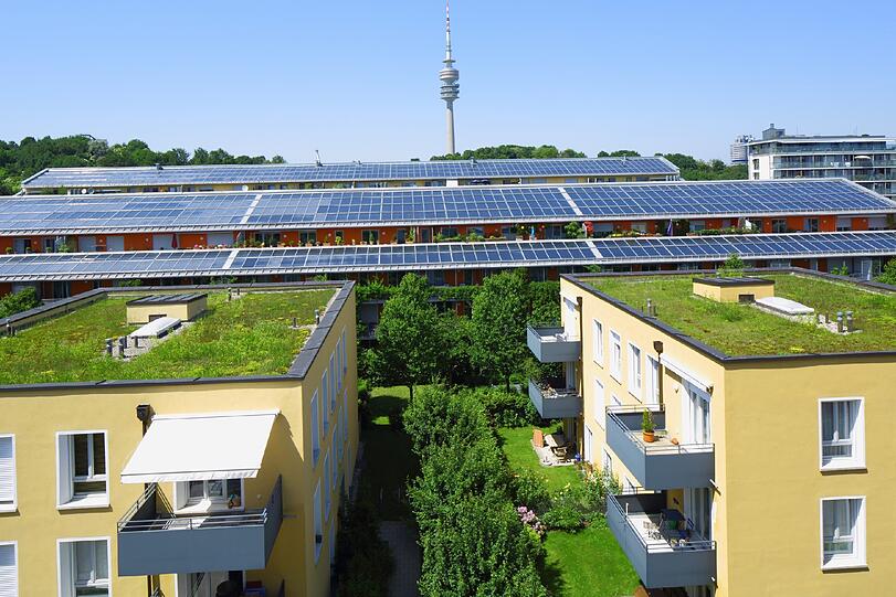 Per Solarthermie sorgen die SWM am Ackermannbogen für erneuerbare Wärmeenergie.