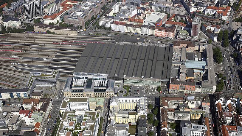 Ein älteres Bild vom Münchner Hauptbahnhof – samt Flachdach.