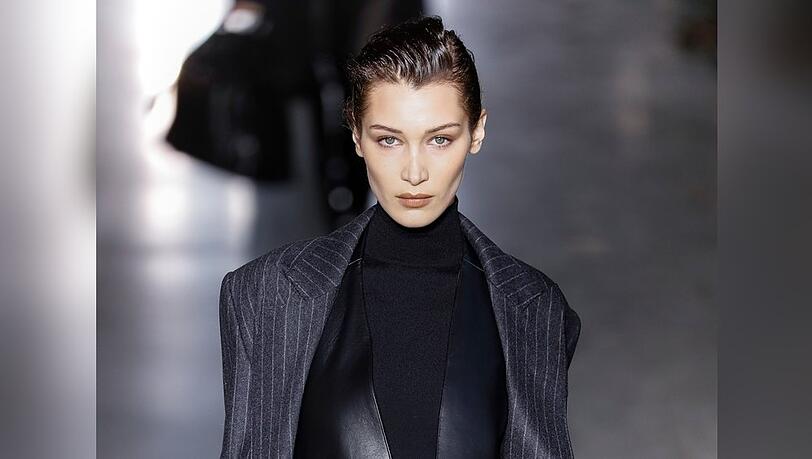 Bella Hadid trägt Männermode besser als die meisten Männer, findet die britische "GQ".