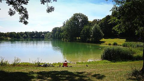 Garchinger See im Norden von München. Ein Baggersee, der in den 60ern angelegt worden ist.
