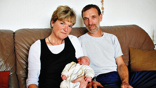Kerstin Frank und Thomas Donau mit ihrem kleinen Jungen: „Torben ist ein Geschenk. Kerstin Frank und Thomas Donau mit ihrem kleinen Jungen: „Torben ist ein Geschenk.