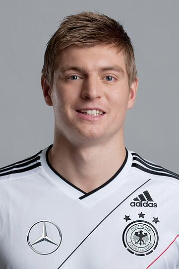 Jogis Wunderwaffe fürs Mittelfeld: Der 22-jährige Toni Kroos vom FC Bayern kann praktisch alle Positionen besetzen - egal ob offensiv oder defensiv. In 25 Länderspielen traf er zwei Mal.