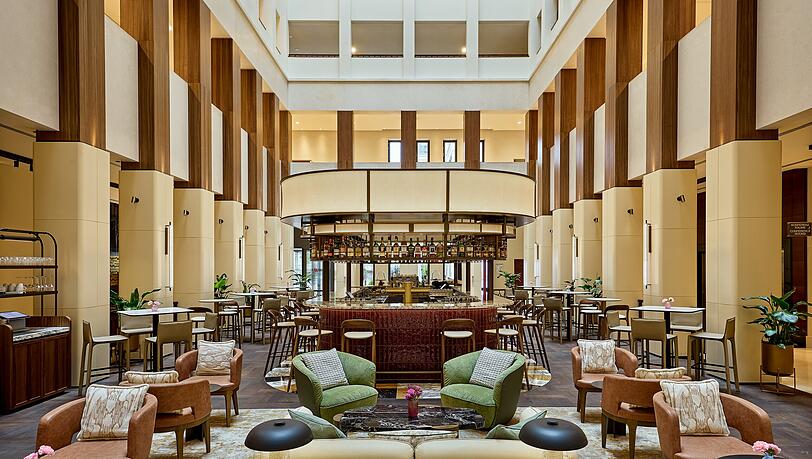 Sehenswert: die renovierte Chronobar im Berlin Mariott Hotel.