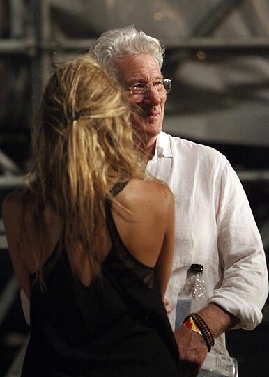 Und auch Richard Gere wollte sich das Spektakel nicht entgehen lassen.