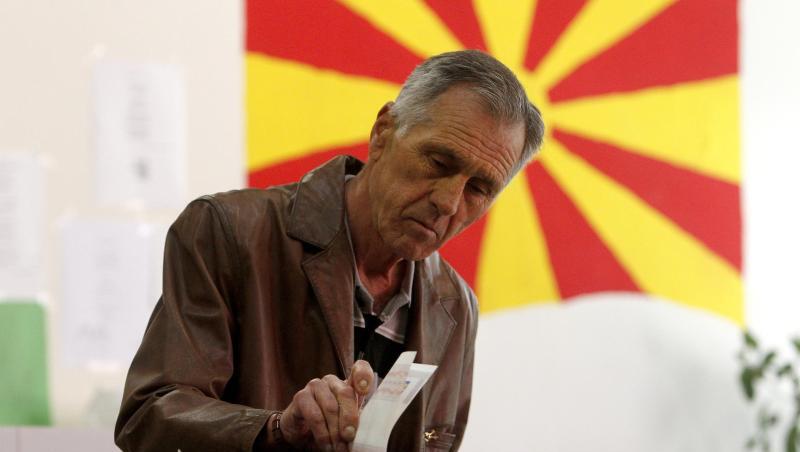 Bis 13.00 Uhr nahmen nach Angaben der Staatlichen Wahlkommission in Skopje 20 Prozent der Wahlberechtigten teil. Bis 13.00 Uhr nahmen nach Angaben der Staatlichen Wahlkommission in Skopje 20 Prozent der Wahlberechtigten teil.