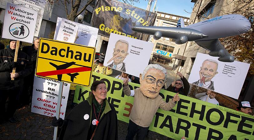 &bdquo;Jetzt is a mal a Ruh &ndash; CSU!&ldquo; Die Bilder von der Demo vor der CSU-Zentrale