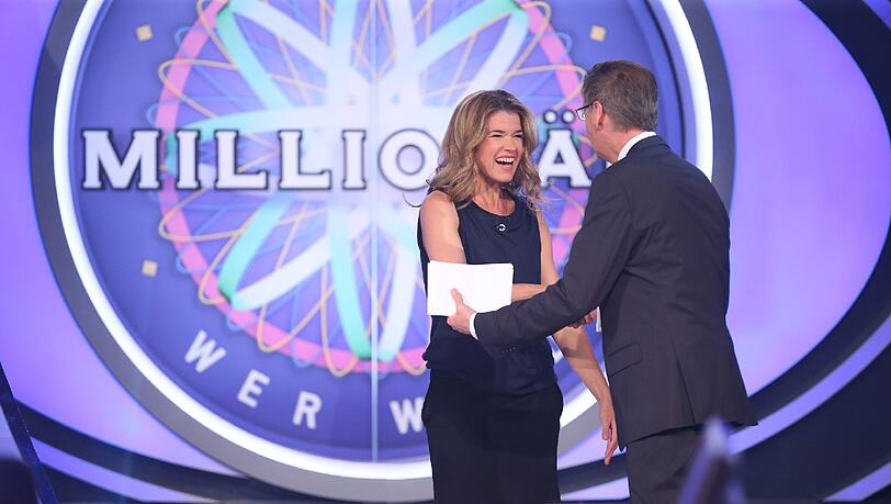 Engelke, Poldi, Lanz und Panzer erspielten insgesamt 875.000 Euro für den guten Zweck. Und brachten das Publikum oft zum Lachen. Die Bilder des "Wer wird Millionär?-Prominentenspecials Engelke, Poldi, Lanz und Panzer erspielten insgesamt 875.000 Euro für den guten Zweck. Und brachten das Publikum oft zum Lachen. Die Bilder des "Wer wird Millionär?-Prominentenspecials