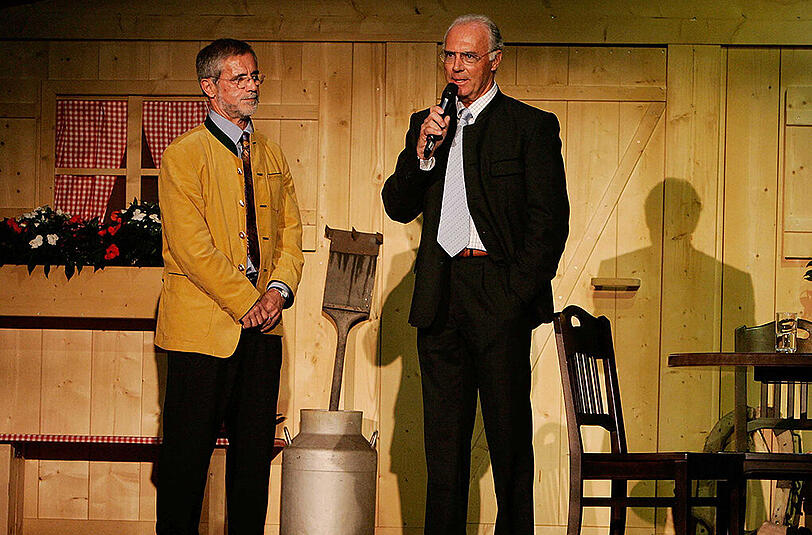 Beckenbauer mit Müller bei dessen 60. Geburtstag.