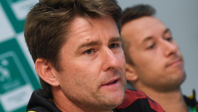 Der Teamchef des deutschen Davis-Cup-Teams, Michael Kohlmann (l). Der Teamchef des deutschen Davis-Cup-Teams, Michael Kohlmann (l).
