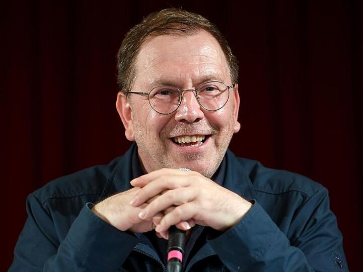 René Pollesch wird die Leitung der Volksbühne als Intendant zur Saison 2021/22 übernehmen.