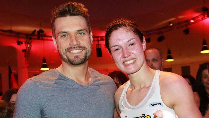 Marie Lang mit Freund Dennis nach einem Kamp 2016. Marie Lang mit Freund Dennis nach einem Kamp 2016.