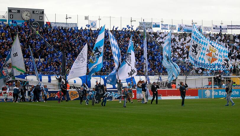 Der TSV 1860 genießt im Münchner Stadtderby zunächst Heimrecht.