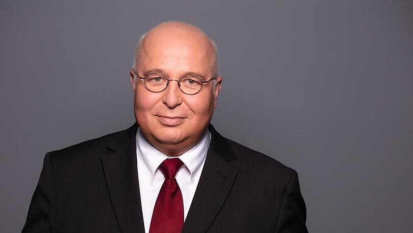 Schmidt. Schmidt.