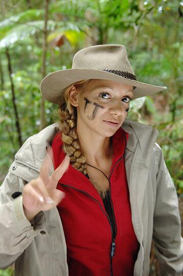 Tag 4 im Dschungelcamp: Jazzy muss in die Stinkewanne - die Bilder aus dem Camp