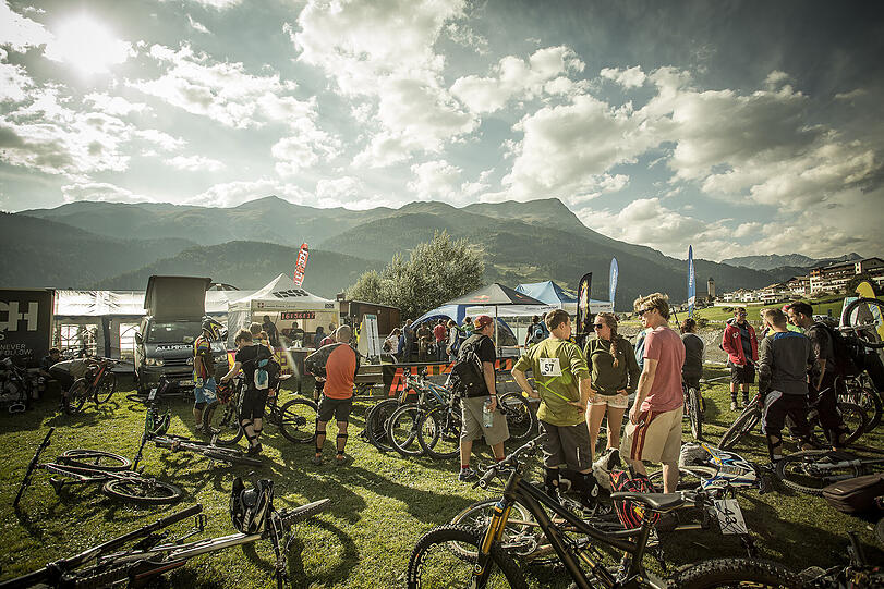 Flowige Trails, atemberaubendes Bergpanorama, stahlblauer See und Spaß mit Freunden: Nauders lädt am 29. Mai zu den ALUTECH Green Days 2014.
