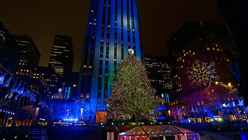 Der berühmte Weihnachtsbaum am Rockefeller Center in New York. Der berühmte Weihnachtsbaum am Rockefeller Center in New York.