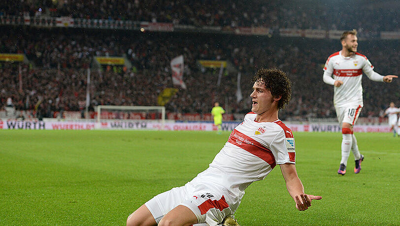 Benjamin Pavard stand im Sommer auf dem Einkaufszettel des TSV 1860. In Stuttgart läuft es bei ihm nicht rund. Benjamin Pavard stand im Sommer auf dem Einkaufszettel des TSV 1860. In Stuttgart läuft es bei ihm nicht rund.