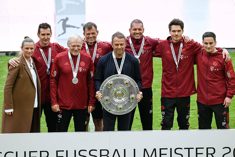 Hansi Flick und sein Team hinter dem Team