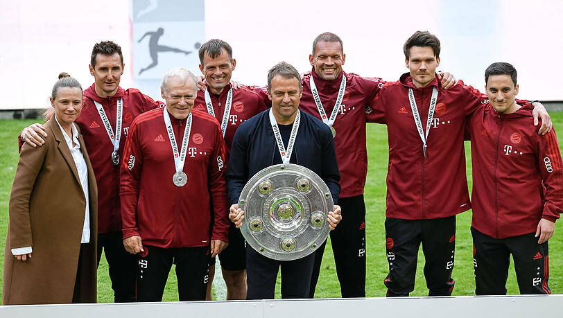 Hansi Flick und sein Team hinter dem Team