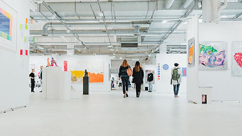 Ein Blick in die Kunstmesse.