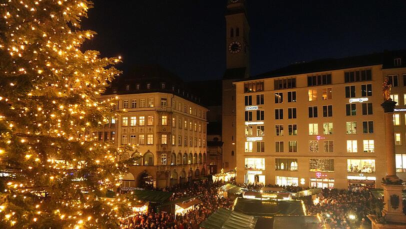Weihnachtsbaum auf dem Münchner Christkindlmarkt