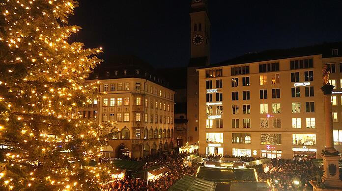 Weihnachtsbaum auf dem Münchner Christkindlmarkt