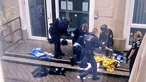 Der Mann wurde laut LKA im Innenhof des Rathauses erschossen.
