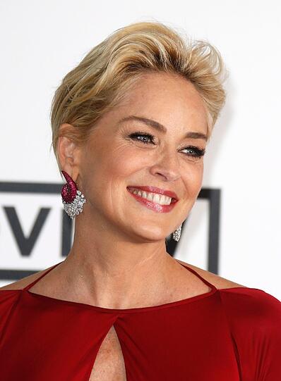 Sexy mit 56: Sharon Stone im knallengen Kleid beim Filmfest in Cannes. Die Bilder...