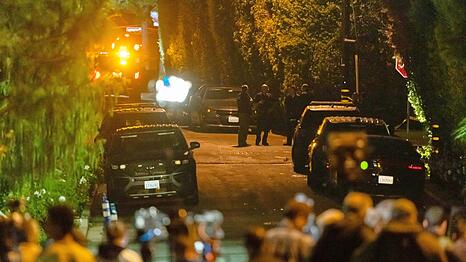 Gro&szlig;er Medienrummel beim Haus von Rob Reiner im Stadtteil Brentwood in Los Angeles.