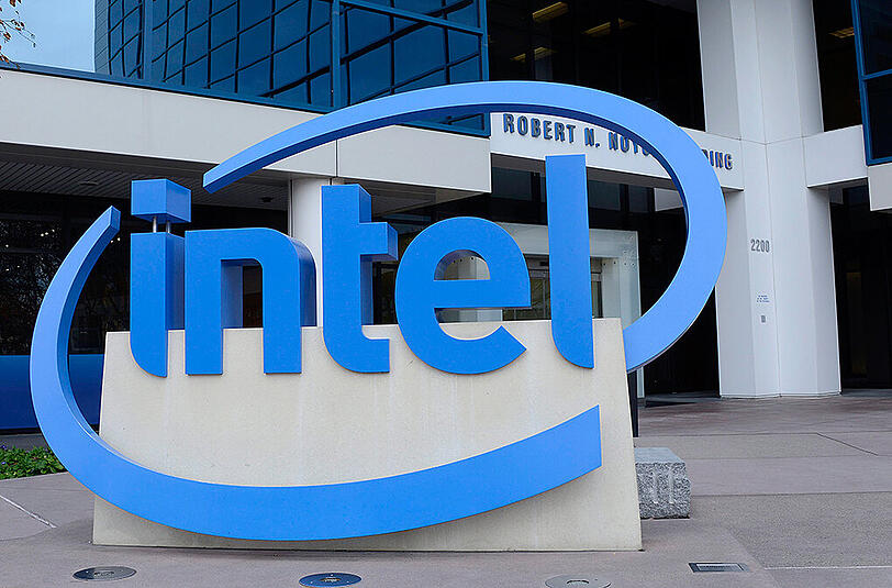Der Umsatz des weltgrößten Chip-Herstellers Intel sank im zweiten Quartal im Jahresvergleich insgesamt um 4,6 Prozent auf knapp 13,2 Milliarden Dollar.