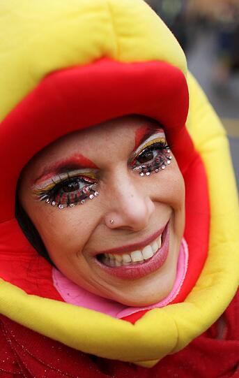 Köln fest in der Hand der Jecken. Die besten Bilder von der Weiberfastnacht in Köln!