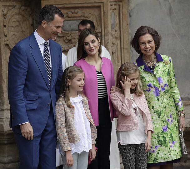 Spaniens Königsfamilie hat die Ostermesse auf Mallorca besucht