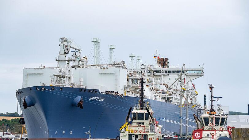 Der Iran-Konflikt hat sich auf den LNG-Lieferbetrieb nach Rügen ausgewirkt, sagt der dortige Terminalbetreiber. Der Iran-Konflikt hat sich auf den LNG-Lieferbetrieb nach Rügen ausgewirkt, sagt der dortige Terminalbetreiber.