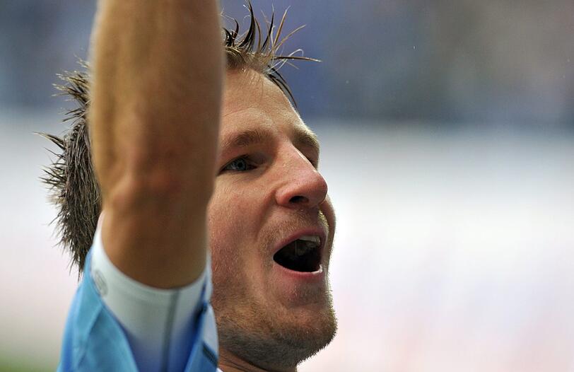 STEFAN AIGNER NOTE 3
Erzielte ein Tor zum Zungeschnalzen. Danach etwas übermotiviert.