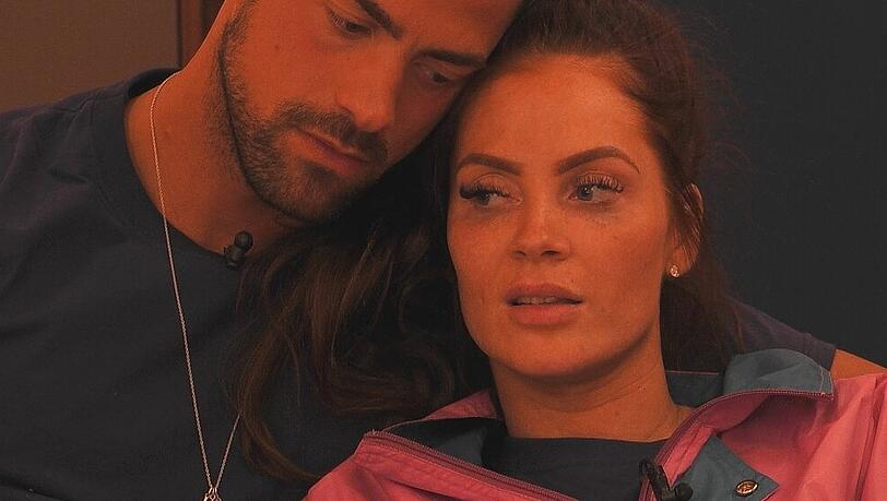Janine Pink und Tobias Wegener geben sich im "Promi Big Brother"-Container unzertennlich. Doch wird das auch nach der TV-Show so sein? Janine Pink und Tobias Wegener geben sich im "Promi Big Brother"-Container unzertennlich. Doch wird das auch nach der TV-Show so sein?