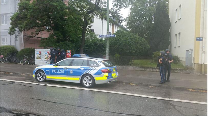 Die Polizei ist aktuell mit vielen Kräften vor Ort.