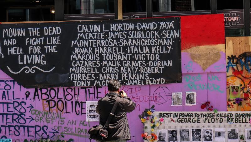 Demonstranten haben nach Tagen des Protests und Auseinandersetzungen mit der Polizei in Seattle unweit des Kapitols eine "Autonome Zone" eingerichtet.