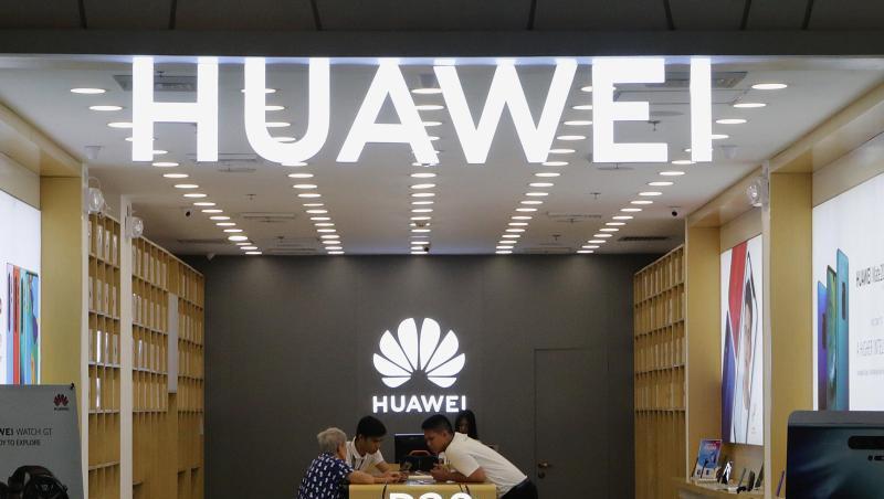 "Ich kann mir vorstellen, dass Huawei in irgendeine Form eines Handelsabkommens einbezogen wird", sagt Trump. "Ich kann mir vorstellen, dass Huawei in irgendeine Form eines Handelsabkommens einbezogen wird", sagt Trump.