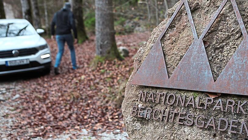 Mit dem Auto in den Nationalpark Berchtesgaden? Für die Almbauern ist das oft notwendig, um Arbeiten auf der Alm zu erledigen.
