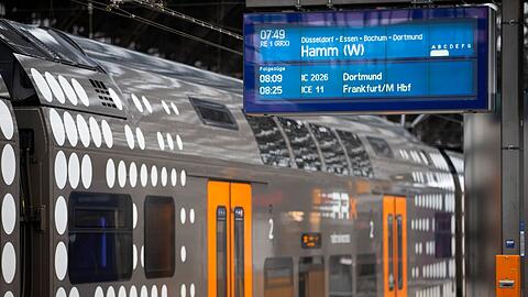 Das Deutschlandticket ist ein bundesweit g&uuml;ltiges Monatsabo f&uuml;r Busse und Bahnen im Nah- und Regionalverkehr. (Archivbild)